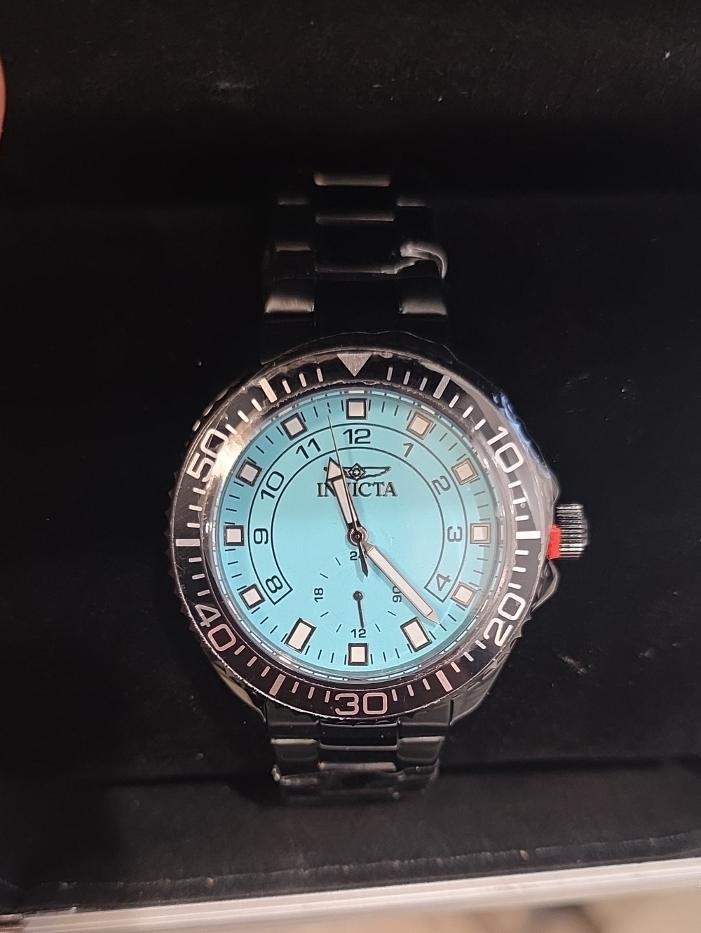 851.  Invicta Pro Diver Model 50566 Men's Watch 44mm